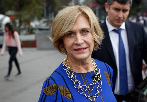 Evelyn Matthei y Camila Vallejo en enfrentamiento político