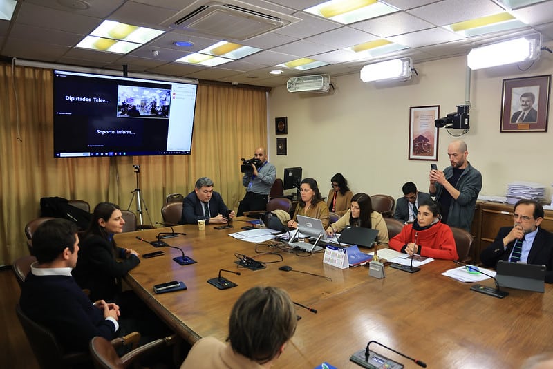 Comisión aprueba en general la ampliación del subsidio eléctrico que beneficiaría al 40% más vulnerable del RSH