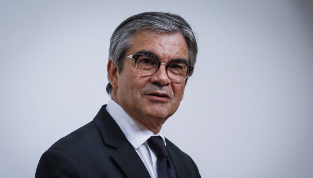 Encuesta Cadem revela que el 60% apoya la reforma de pensiones y 33% la rechaza.