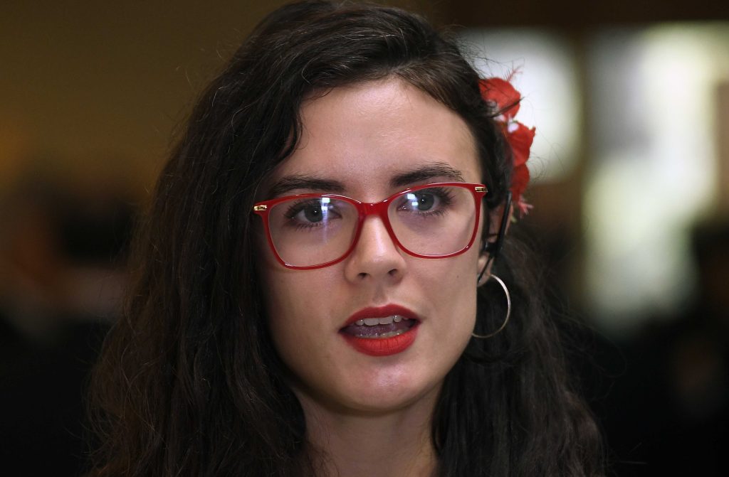 Camila Vallejo explica por qué no asistió a la Comisión Investigadora por el Caso Monsalve.