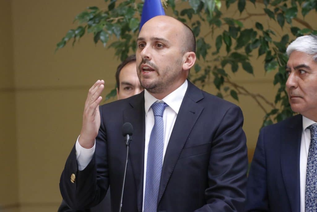 Andrés Longton critica al gobierno por homicidios del fin de semana en la Región Metropolitana.