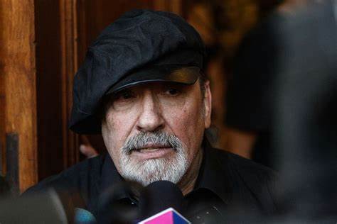 Foto del músico Negro Piñera en una de sus últimas presentaciones antes de su hospitalización