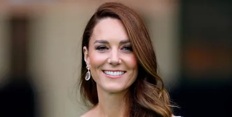 Kate Middleton sonríe mientras comparte su recuperación