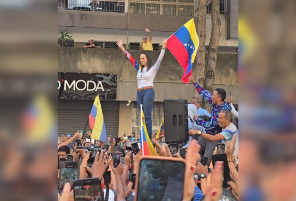 María Corina Machado lidera protesta en Caracas contra Maduro