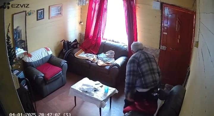 Mujer acusada de robar a adulto mayor en Coronel será sometida a exámenes.