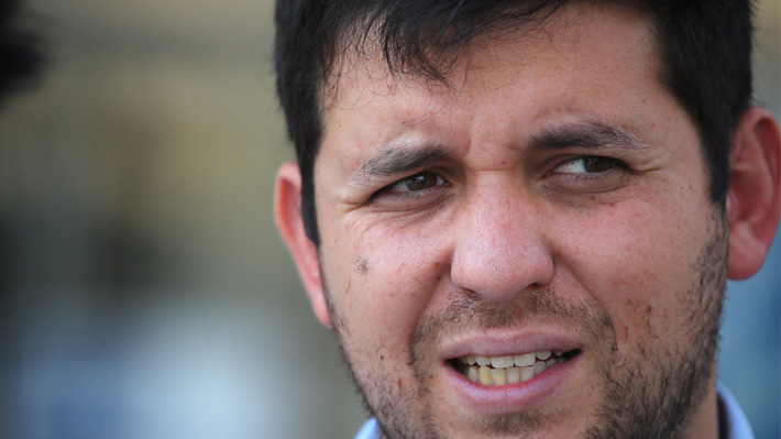 Alcalde Iglesias critica instituciones en Chile y llama al Congreso a no tomar vacaciones hasta avanzar en leyes clave por crisis delictual.