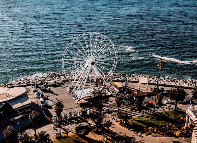 Bomberos en rescate en Rueda de la Fortuna en Viña del Mar.