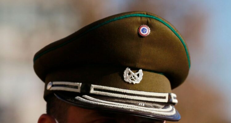 Fachada de una comisaría de Carabineros de Chile, en el contexto de una denuncia por Ley Karin por acoso laboral.