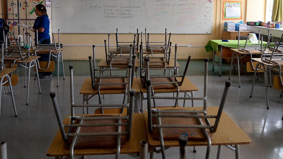Estudiantes-en-un-colegio-Salesiano-en-Concepción.