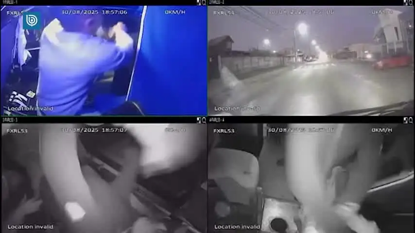 Captura de video de seguridad donde un pasajero agrede al chofer de un bus de la locomoción colectiva en San Pedro de la Paz.