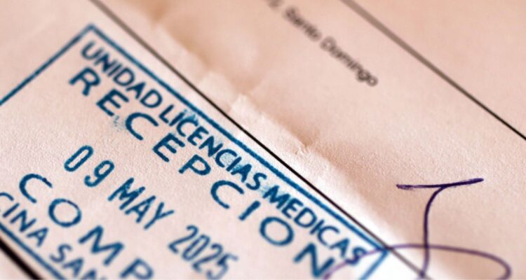 Fachada del edificio de la Municipalidad de Lota, donde se realizan los sumarios administrativos a los funcionarios.