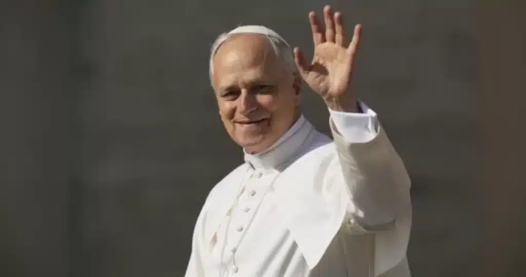 papa leon gira