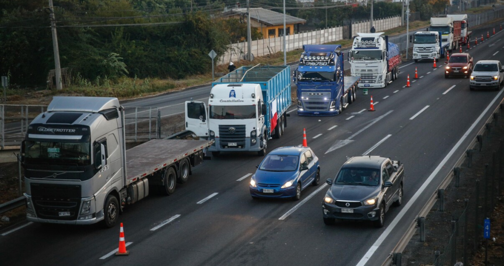 parlamentarias emplazan forestales para evitar paro camioneros